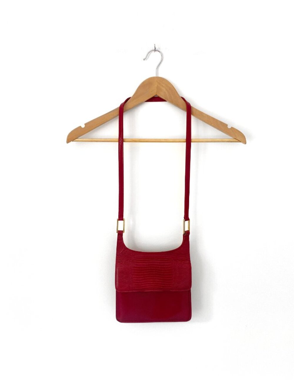 Vintage Crossbody Bag Lizard Skin Flap Oxblood Red Gold Hardware